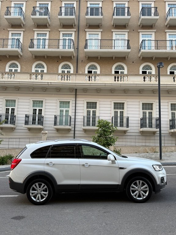 2016 Chevrolet Captiva, 2.4L, 139000km - Image 6