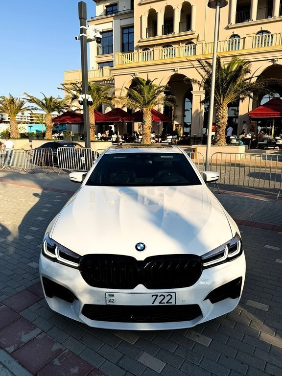2017 BMW 530, 2.0L, 181000km - Image 1