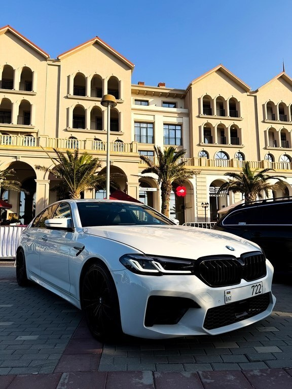 2017 BMW 530, 2.0L, 181000km - Image 2