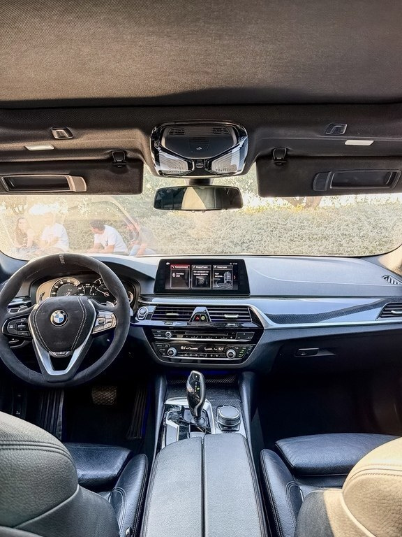 2017 BMW 530, 2.0L, 181000km - Image 9