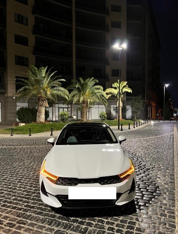 2020 Kia K5, 1.6L, 119000km - Image 1