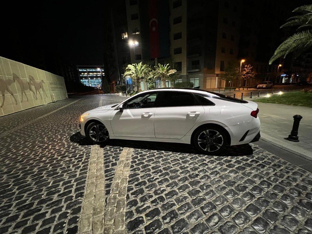 2020 Kia K5, 1.6L, 119000km - Image 3