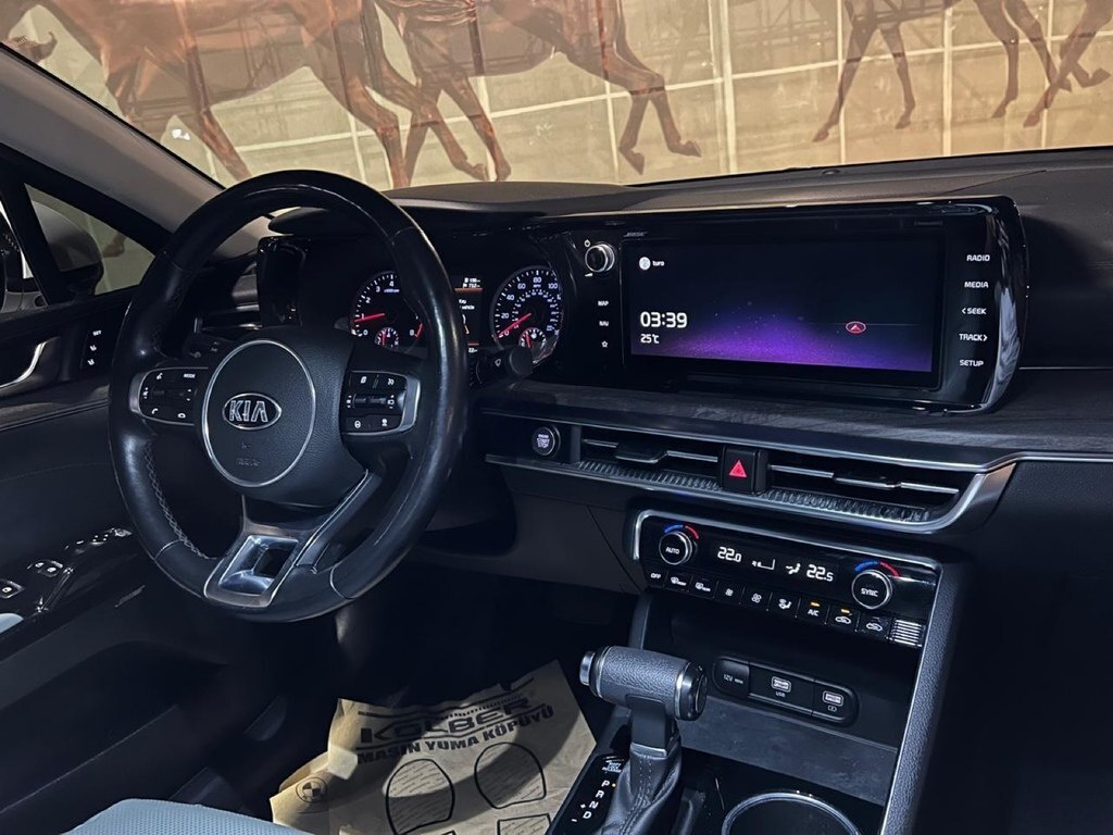 2020 Kia K5, 1.6L, 119000km - Image 4
