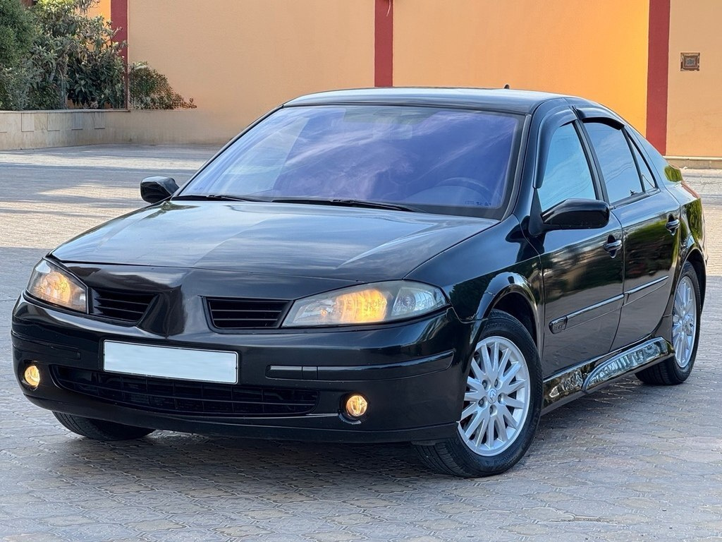2007 Renault Laguna, 2.0L, 298200km - Image 1