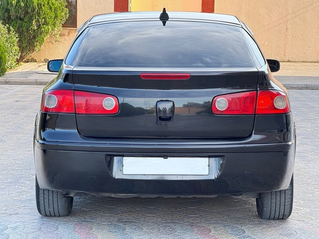 2007 Renault Laguna, 2.0L, 298200km - Image 7