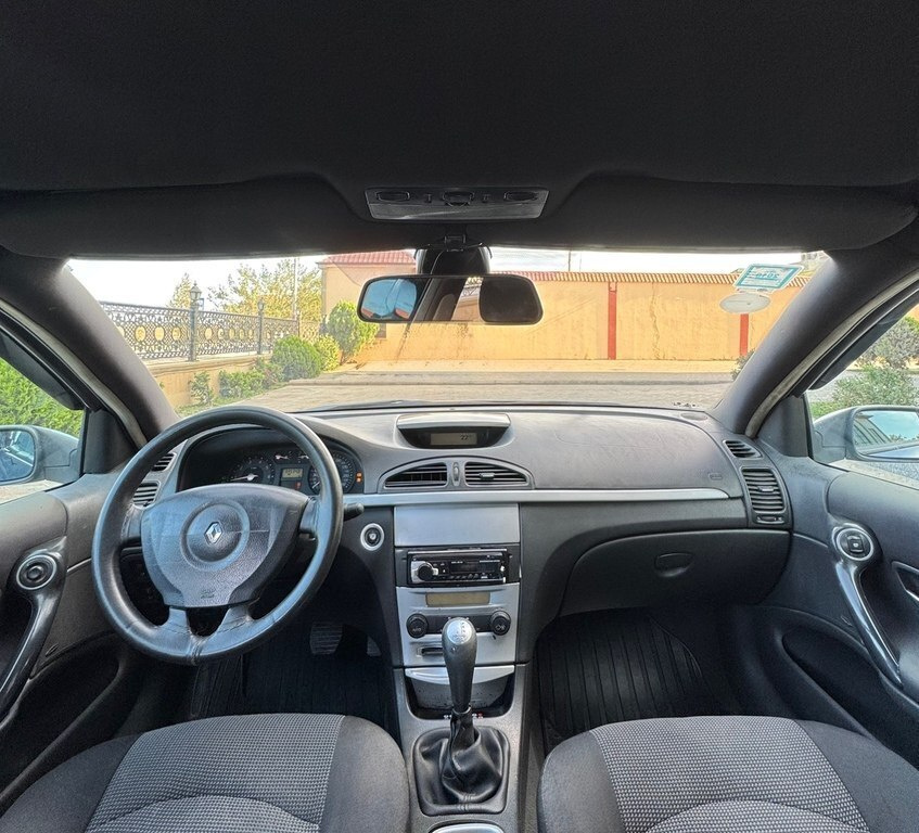 2007 Renault Laguna, 2.0L, 298200km - Image 8
