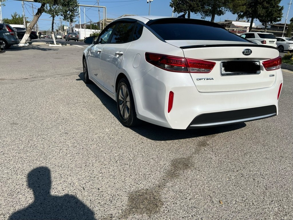 2017 Kia Optima, 2.0L, 164153km - Image 4