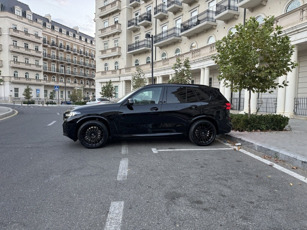 2023 BMW X5, 3.0L, 54000km - Image 3