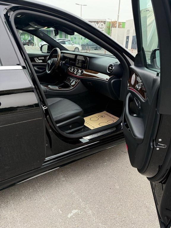 2022 Mercedes E 350, 2.0L, 91000km - Image 12