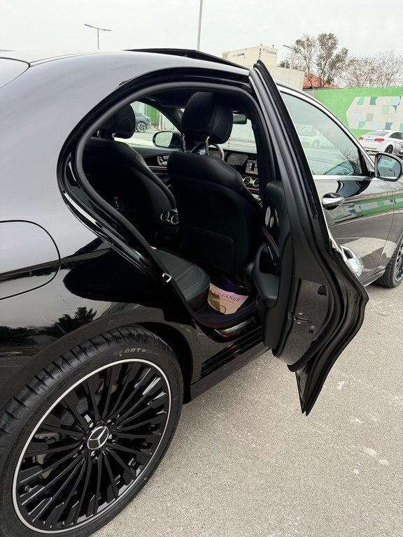 2022 Mercedes E 350, 2.0L, 91000km - Image 14