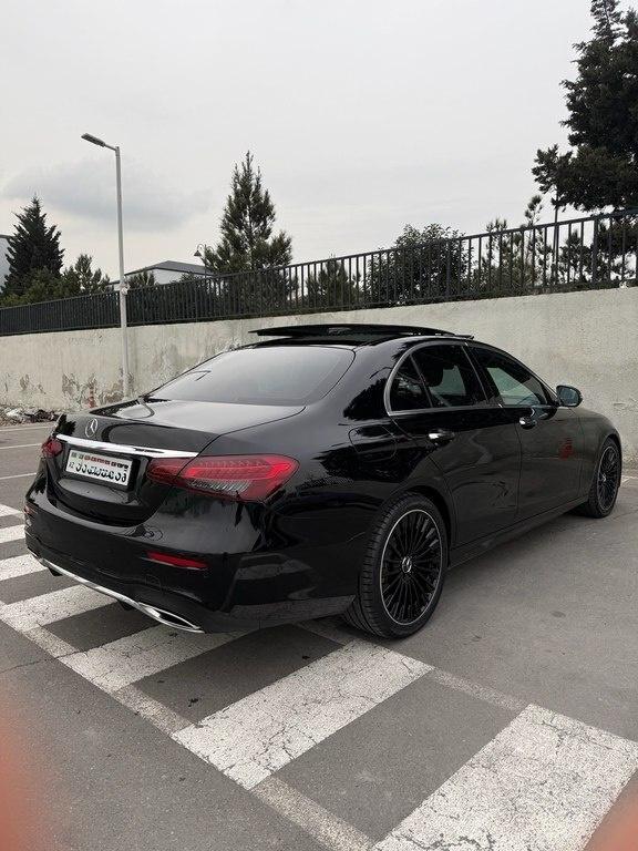 2022 Mercedes E 350, 2.0L, 91000km - Image 6