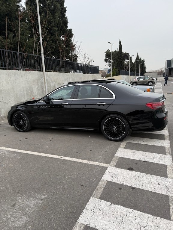 2022 Mercedes E 350, 2.0L, 91000km - Image 8