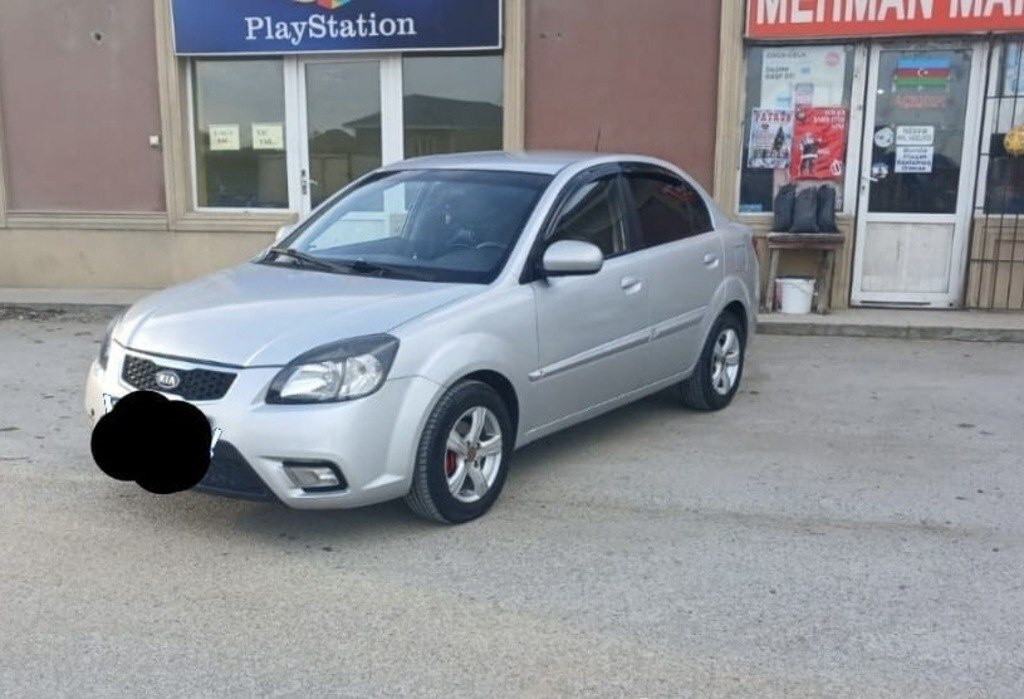 2011 Kia Rio, 1.4L, 280000km - Image 1