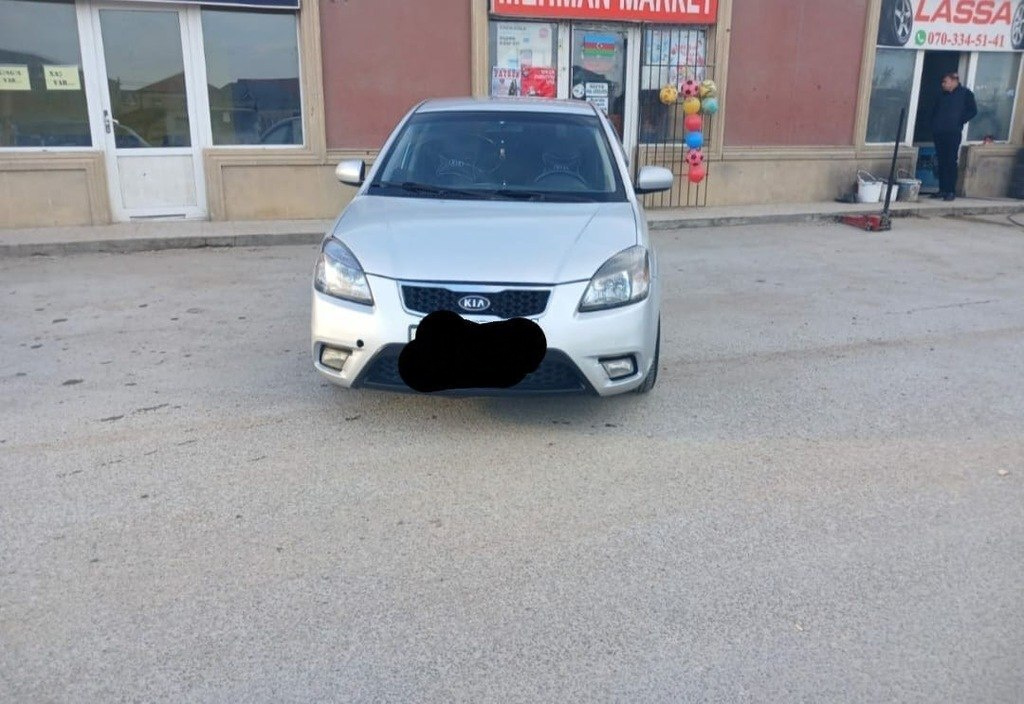 2011 Kia Rio, 1.4L, 280000km - Image 4