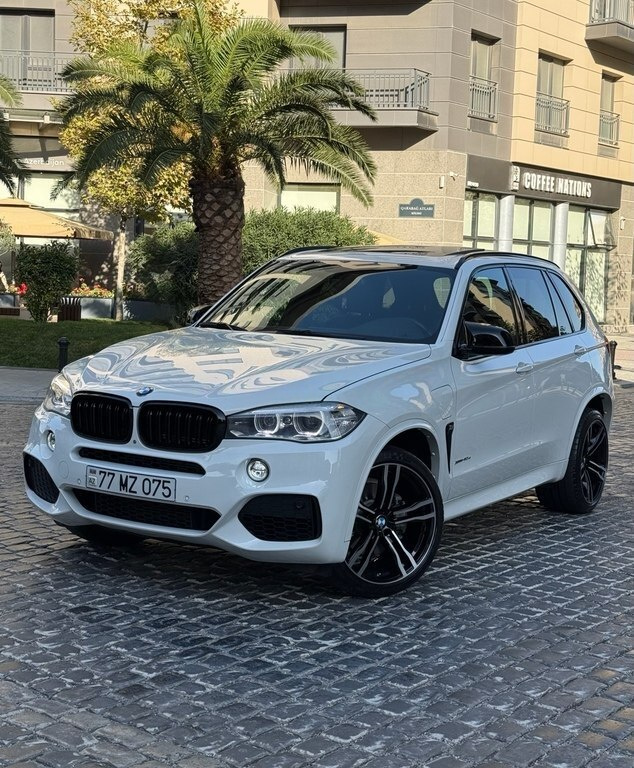 2017 BMW X5, 2.0L, 137500km - Image 1
