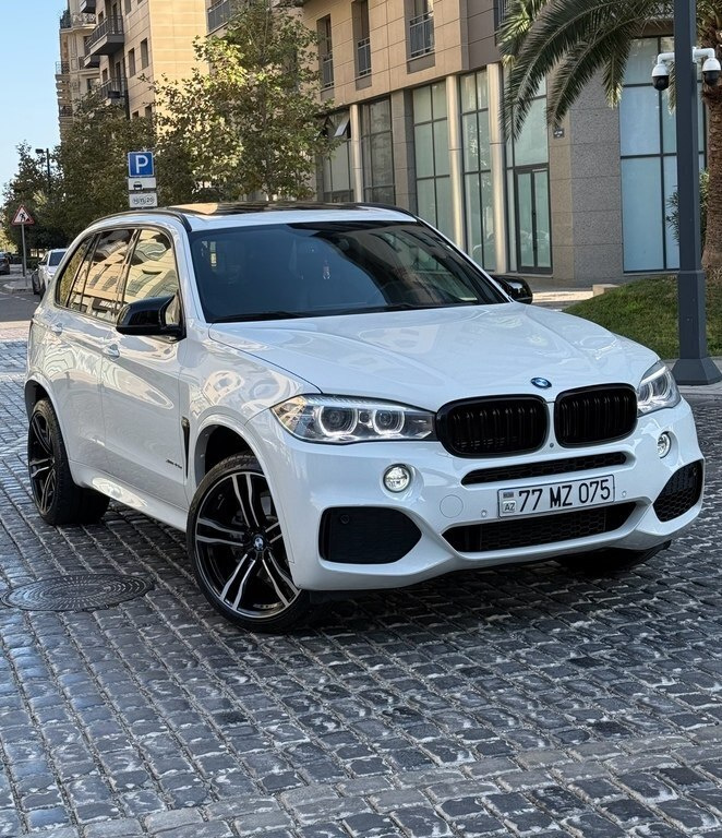 2017 BMW X5, 2.0L, 137500km - Image 2