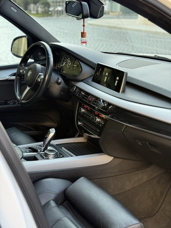 2017 BMW X5, 2.0L, 137500km - Image 13