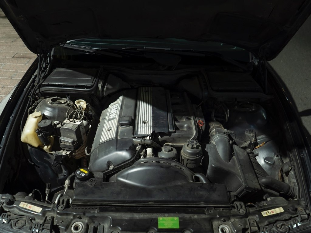 2000 BMW 528, 2.8L, 400000km - Image 19
