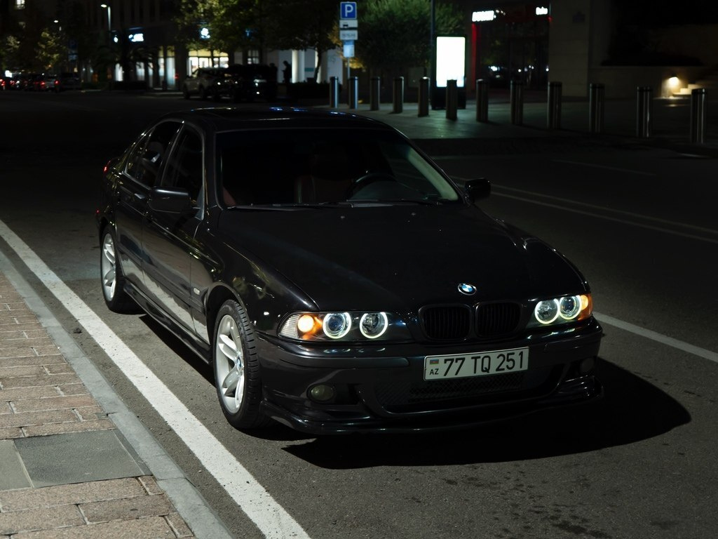 2000 BMW 528, 2.8L, 400000km - Image 6