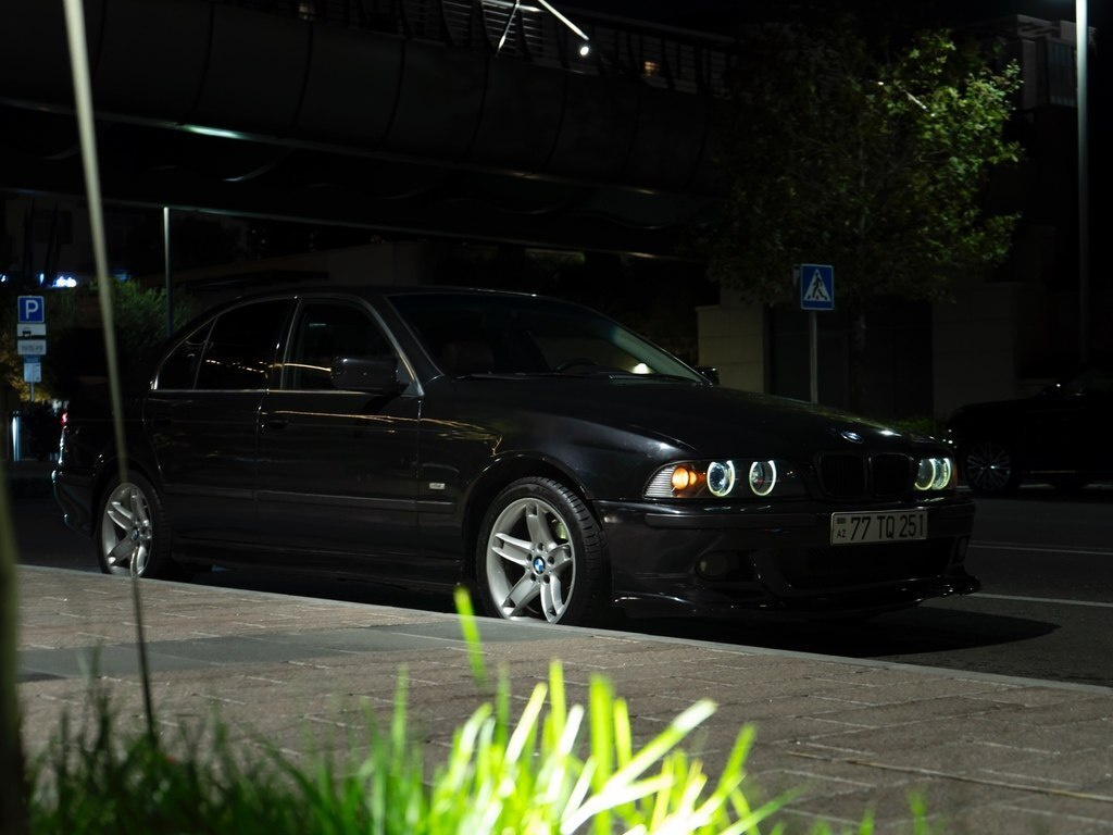 2000 BMW 528, 2.8L, 400000km - Image 9