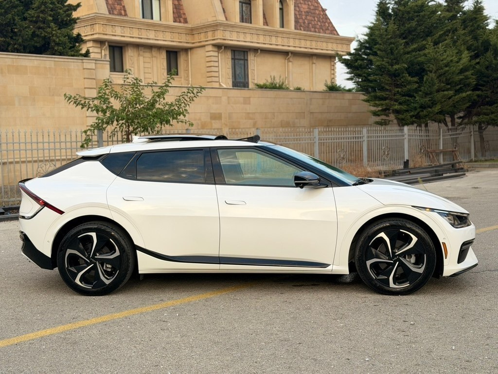 2024 Kia EV6, 0.0L, 6500km - Image 4