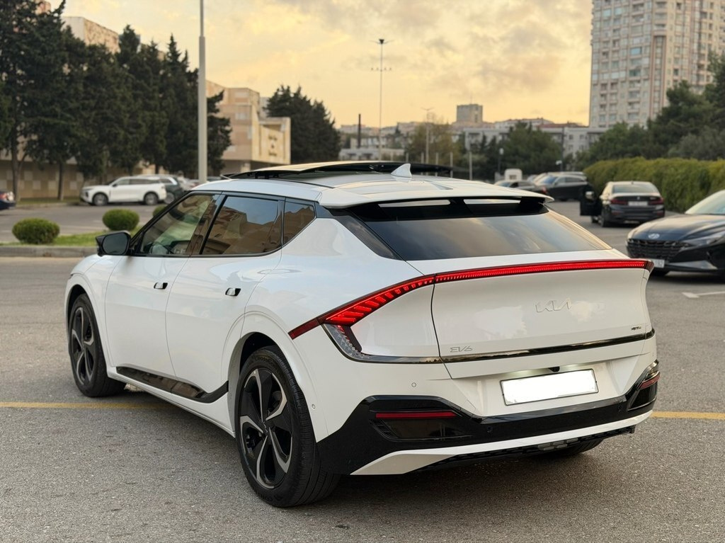 2024 Kia EV6, 0.0L, 6500km - Image 6