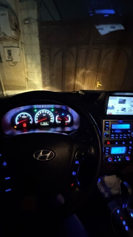 2008 Hyundai Santa Fe, 2.0L, 270052km - Image 3