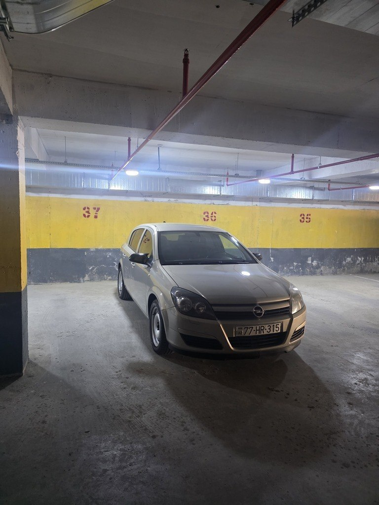 2005 Opel Astra, 1.4L, 288000km - Image 2