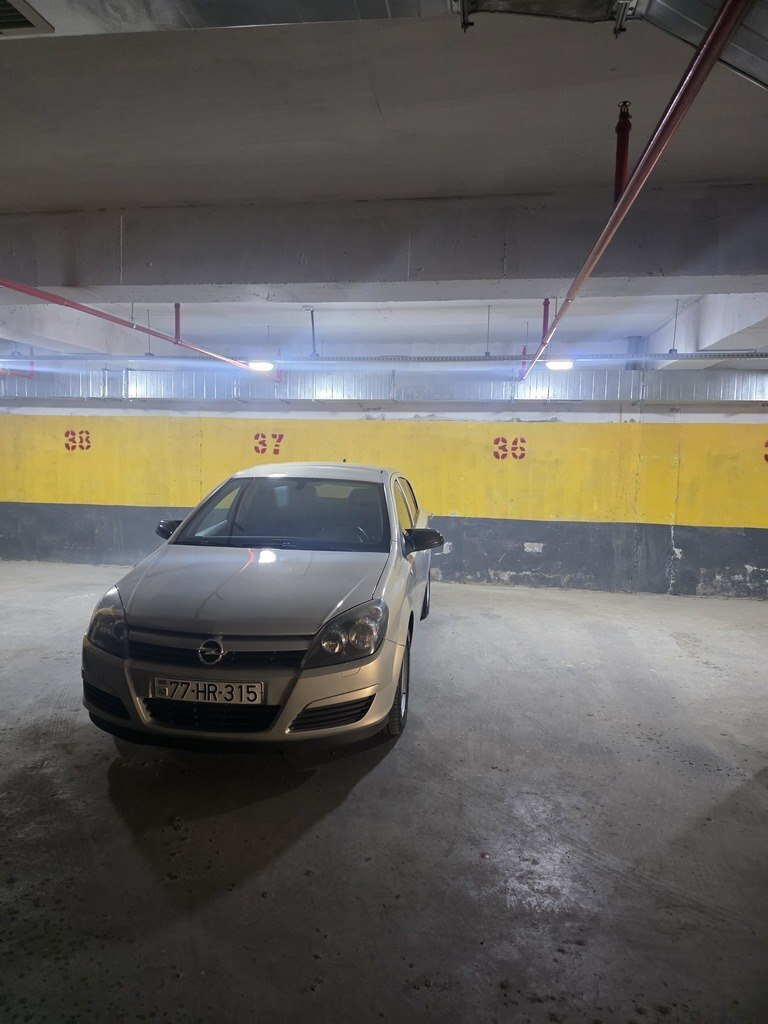 2005 Opel Astra, 1.4L, 288000km - Image 3