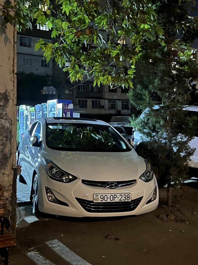 2014 Hyundai Elantra, 1.8L, 167424km - Image 11