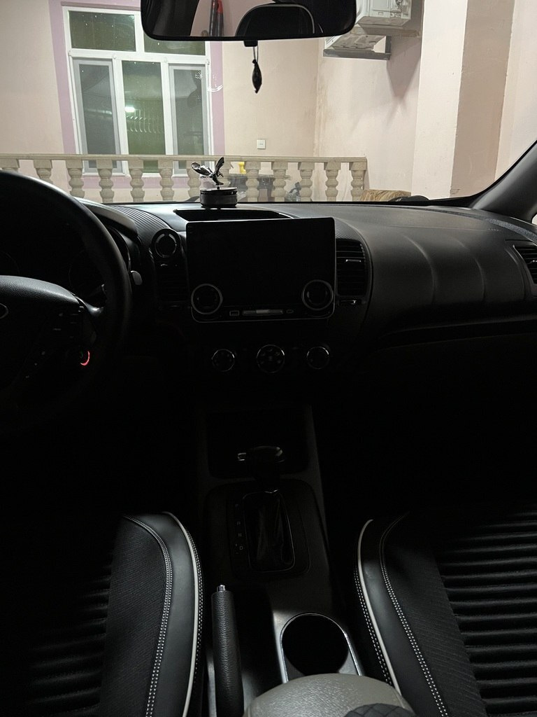 2014 Kia Forte, 2.0L, 273588km - Image 4
