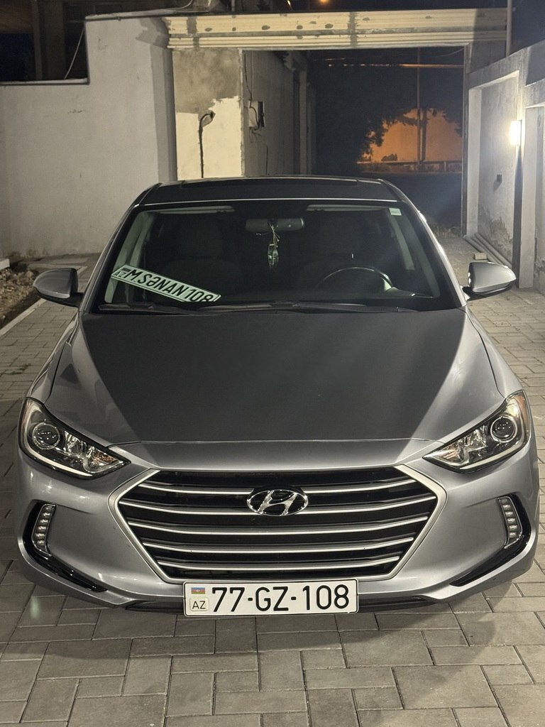 2017 Hyundai Elantra, 2.0L, 183465km - Image 1
