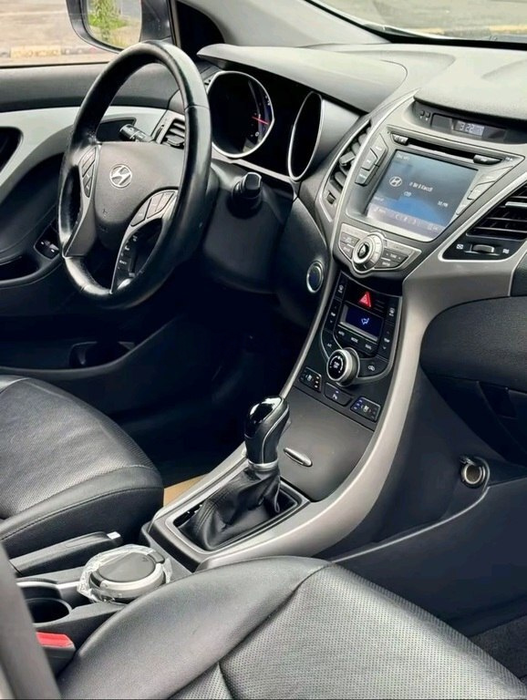 2015 Hyundai Avante, 1.6L, 260500km - Image 13