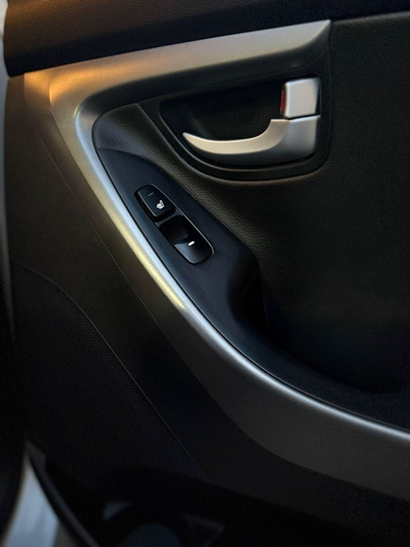 2015 Hyundai Avante, 1.6L, 260500km - Image 16