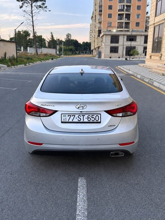 2015 Hyundai Avante, 1.6L, 260500km - Image 5