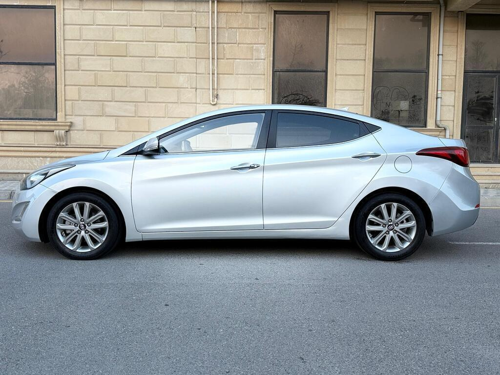 2015 Hyundai Avante, 1.6L, 260500km - Image 6