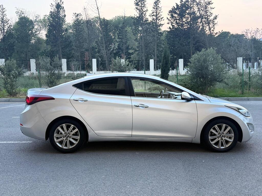 2015 Hyundai Avante, 1.6L, 260500km - Image 7