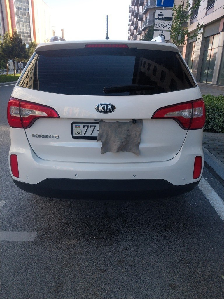 2013 Kia Sorento, 2.0L, 185000km - Image 2