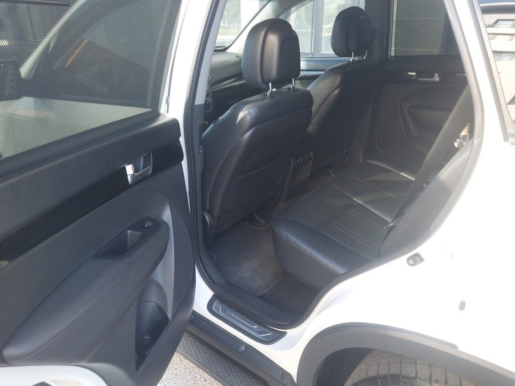 2013 Kia Sorento, 2.0L, 185000km - Image 11