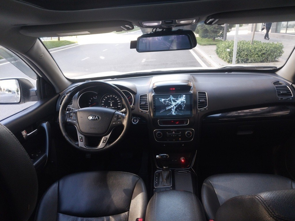 2013 Kia Sorento, 2.0L, 185000km - Image 3