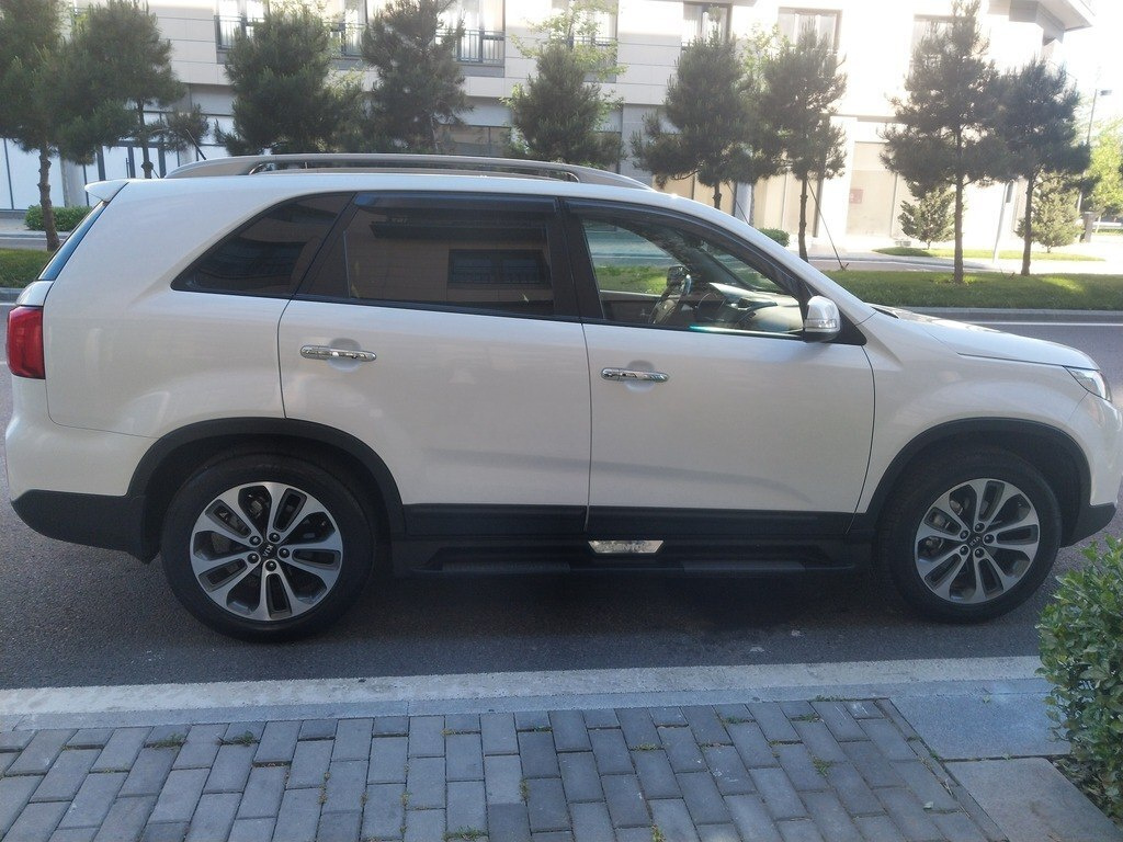 2013 Kia Sorento, 2.0L, 185000km - Image 8