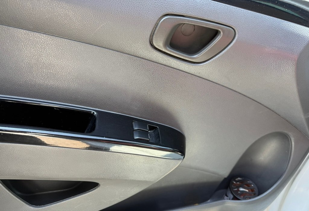 2013 Chevrolet Spark, 1.0L, 104000km - Image 13