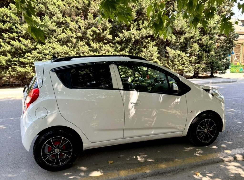 2013 Chevrolet Spark, 1.0L, 104000km - Image 8