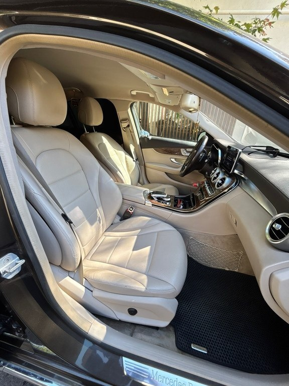 2014 Mercedes C 300, 2.0L, 226000km - Image 6