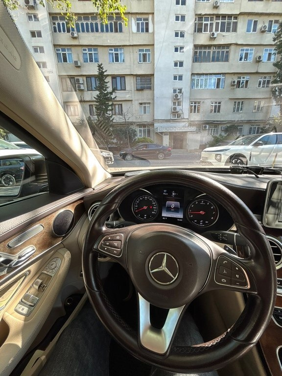 2014 Mercedes C 300, 2.0L, 226000km - Image 10