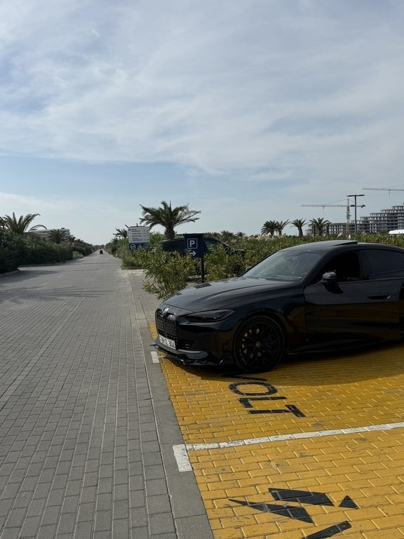 2023 BMW i4, 0.0L, 100000km - Image 2