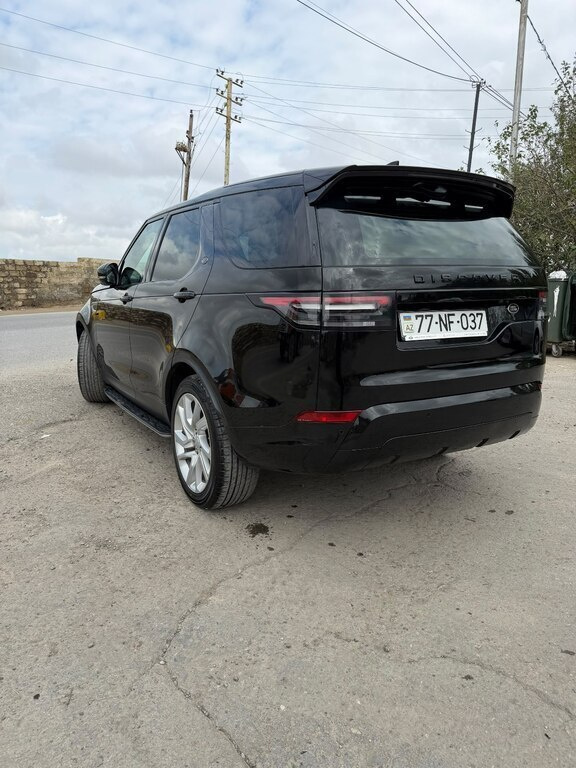 2017 Land Rover Discovery, 2.0L, 245000km - Image 15