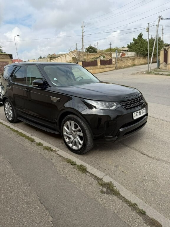 2017 Land Rover Discovery, 2.0L, 245000km - Image 7