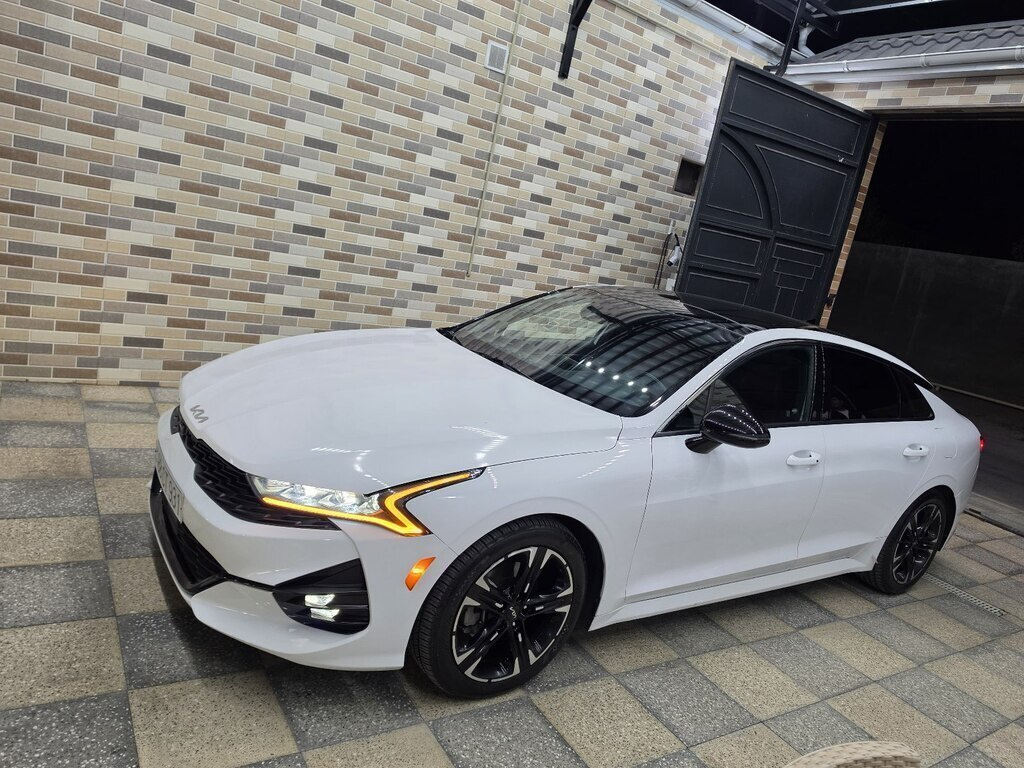 2022 Kia K5, 1.6L, 100000km - Image 3