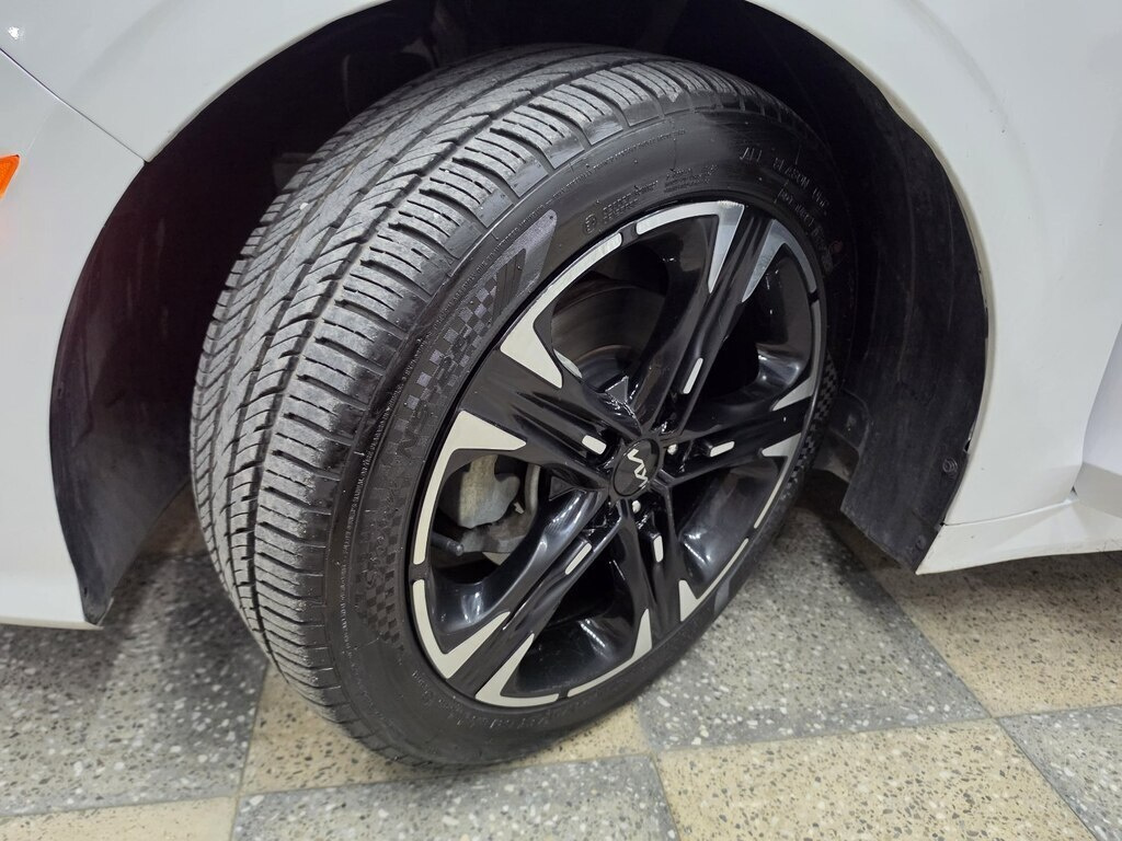2022 Kia K5, 1.6L, 100000km - Image 9